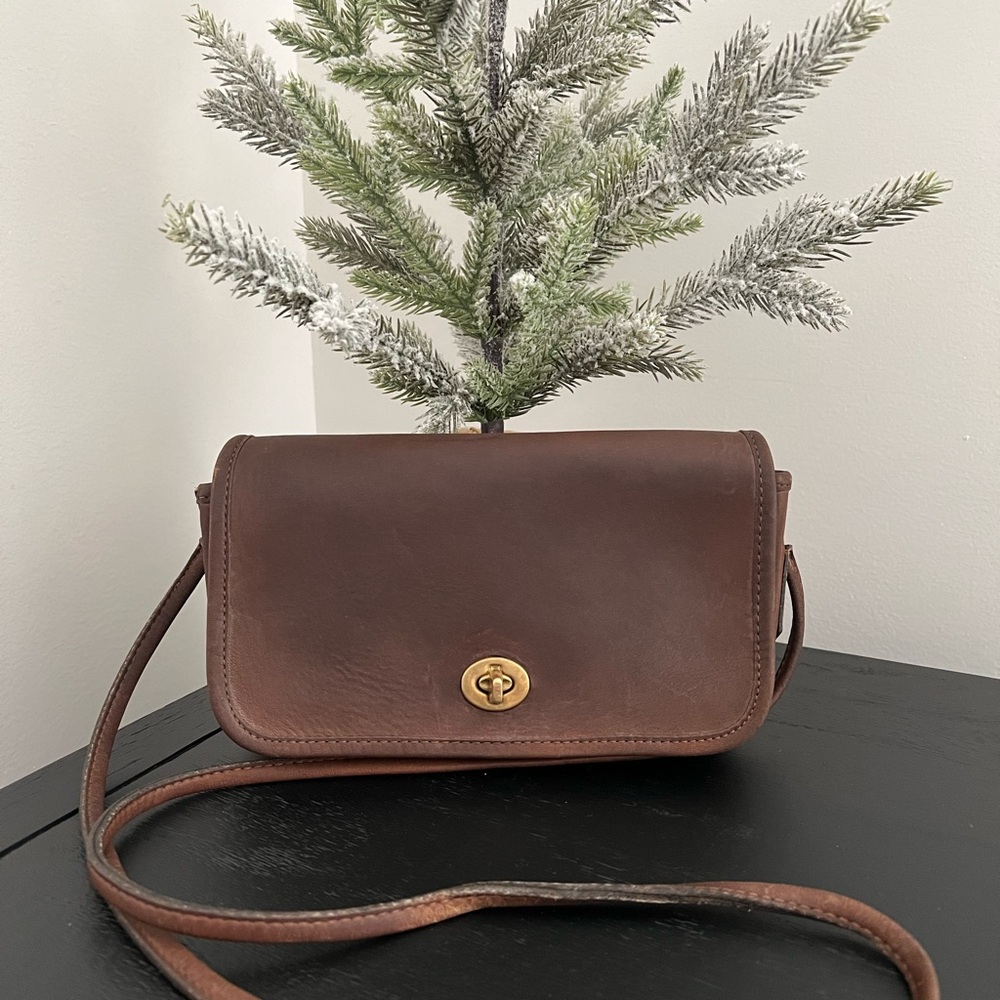 Vintage Coach Brown Dinky Crossbody Bag
